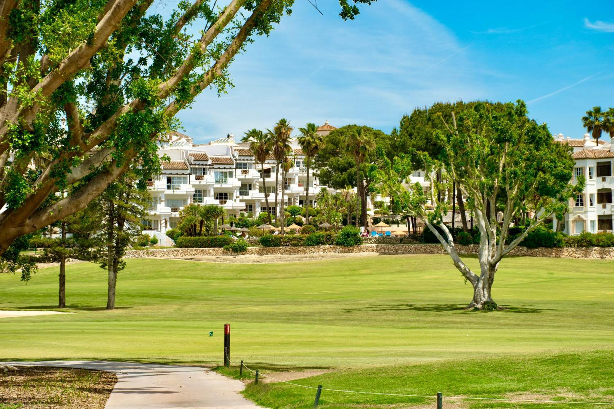 フエンヒロラLeos Mijas Golfアパートメント エクステリア 写真