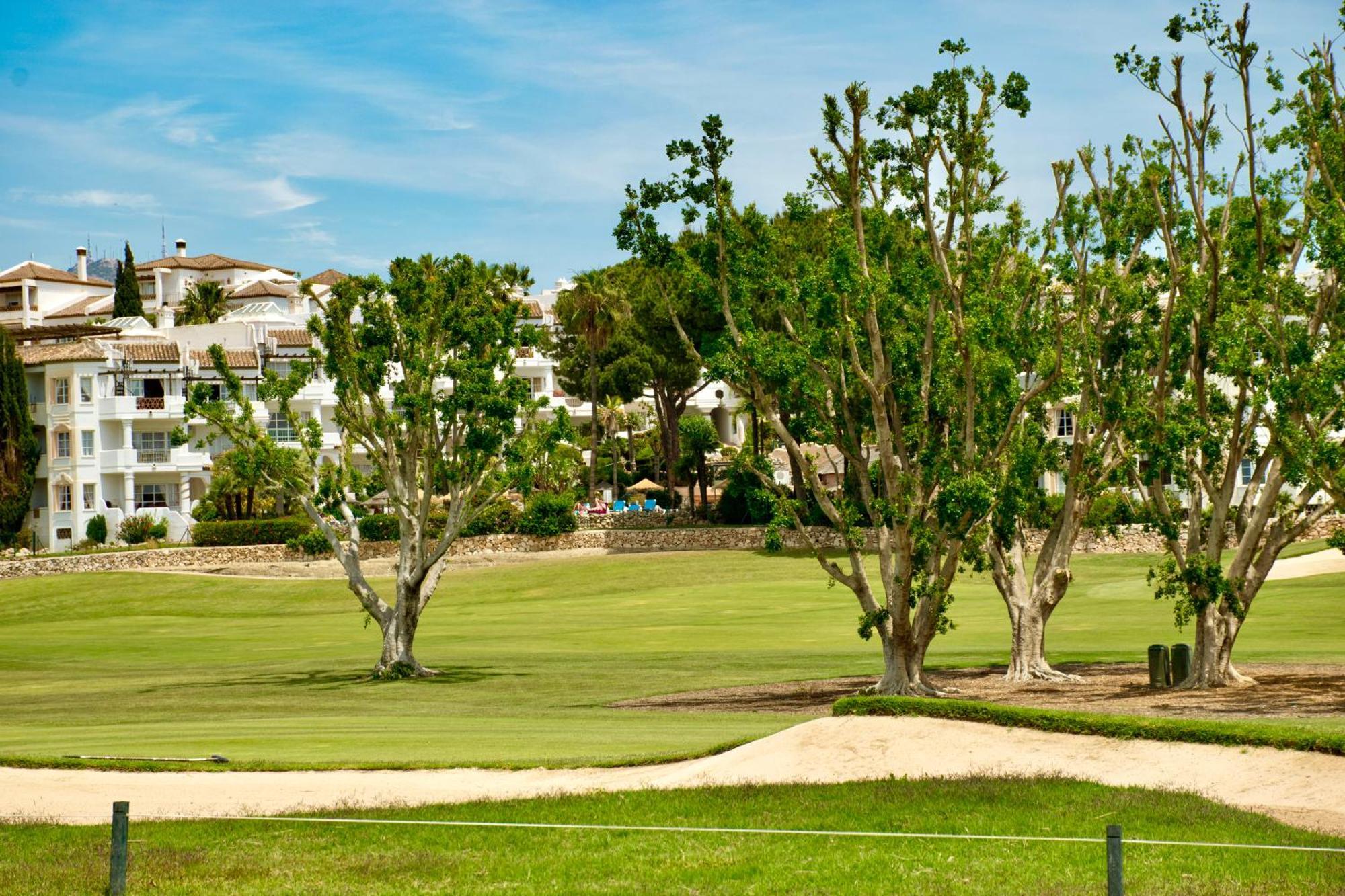 フエンヒロラLeos Mijas Golfアパートメント エクステリア 写真